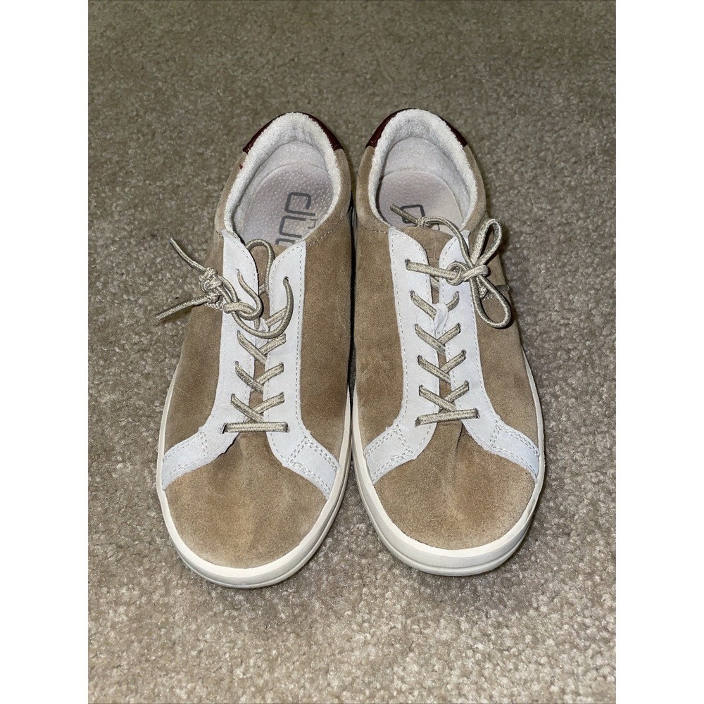 Hey Dude Karma Suede Chestnut Tan Sneakers Womens Size‎ 7 Lace Up Casual Shoes